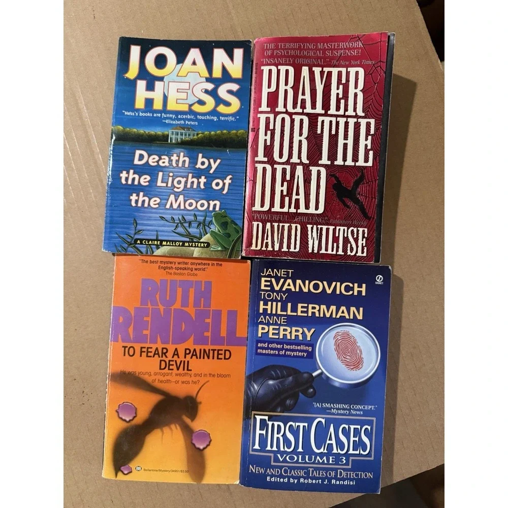 Lot of 10 random murder mystery novel paperback books,‎ various authors B56